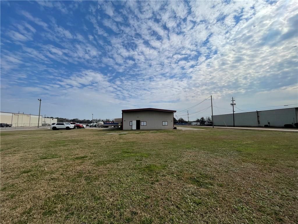 8701 Bellingrath Road, Theodore, AL 36582 — exterior