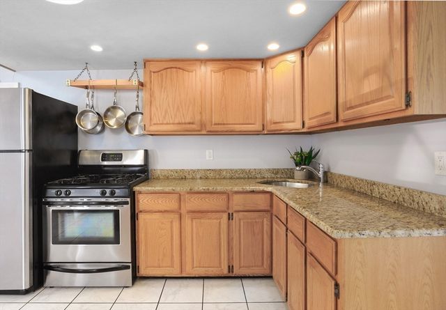 20 Hillside Rd, Hull, MA 02045