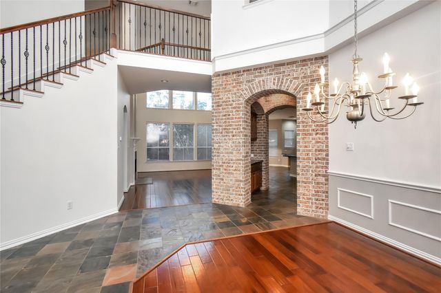 10 E Artist Grove Circle, The Woodlands, TX 77382