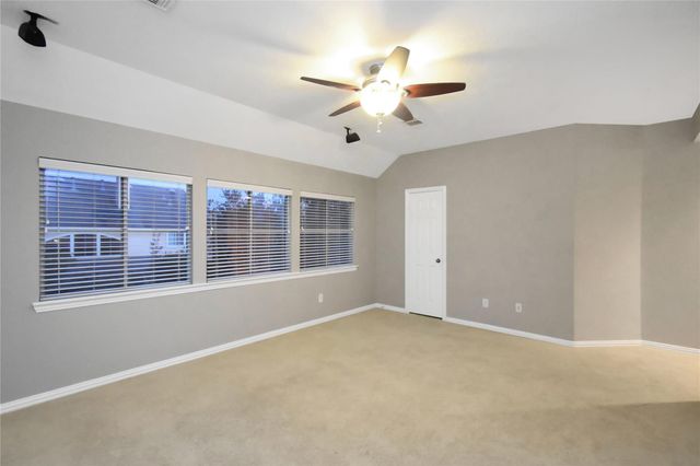 10 E Artist Grove Circle, The Woodlands, TX 77382