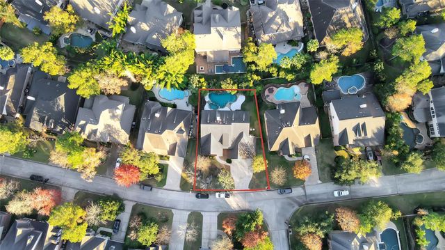 10 E Artist Grove Circle, The Woodlands, TX 77382