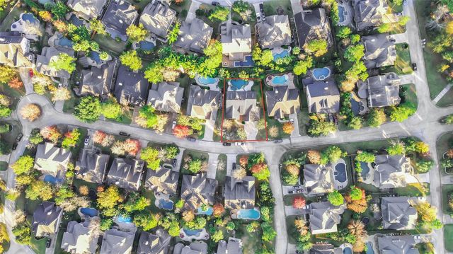 10 E Artist Grove Circle, The Woodlands, TX 77382