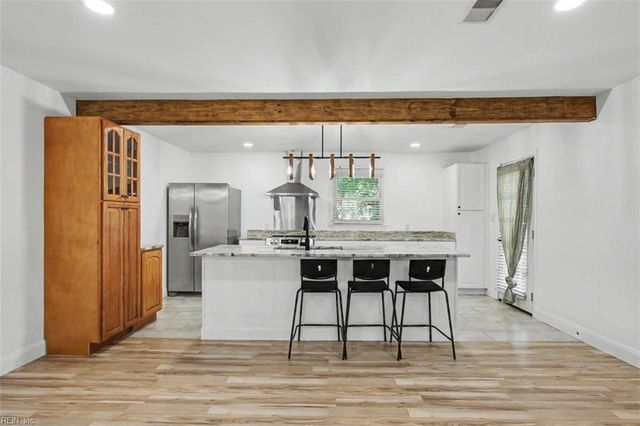 815 Pine Harbor DR, Norfolk, VA 23502