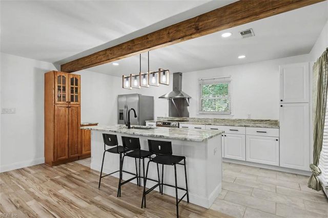 815 Pine Harbor DR, Norfolk, VA 23502
