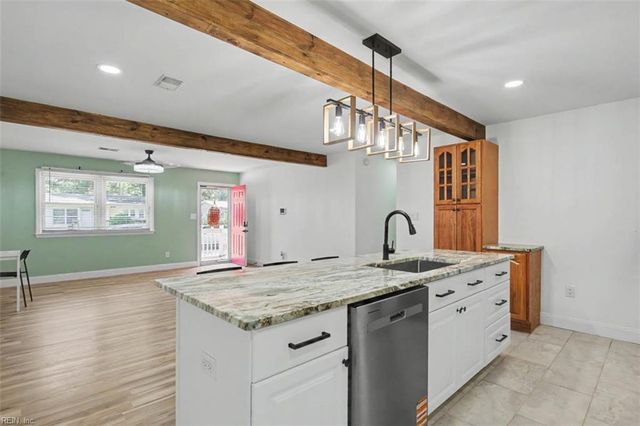 815 Pine Harbor DR, Norfolk, VA 23502