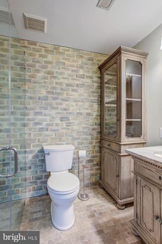 1022 ORONOCO, Alexandria, VA 22314