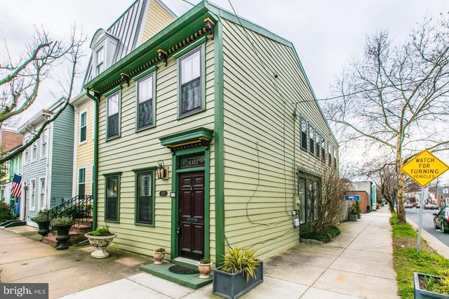 1022 ORONOCO, Alexandria, VA 22314