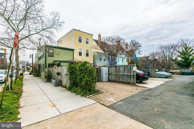 1022 ORONOCO, Alexandria, VA 22314