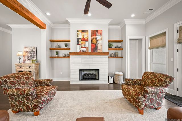 38185 Meadow Rue Dr, Prairieville, LA 70769