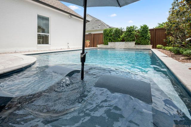 38185 Meadow Rue Dr, Prairieville, LA 70769