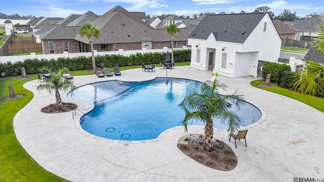38185 Meadow Rue Dr, Prairieville, LA 70769