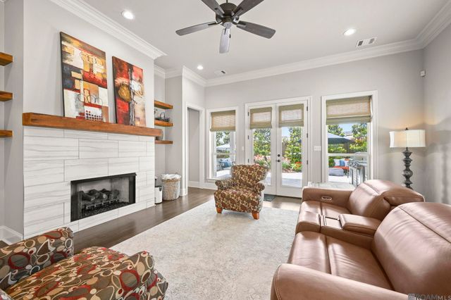 38185 Meadow Rue Dr, Prairieville, LA 70769