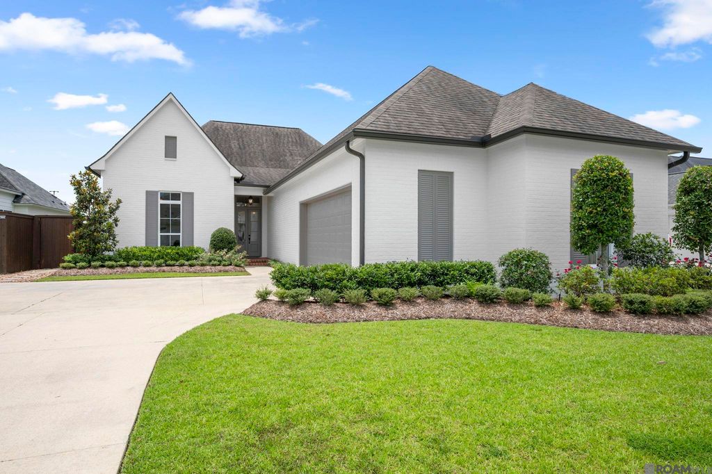 38185 Meadow Rue Dr, Prairieville, LA 70769