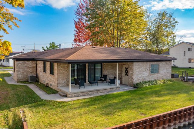 2037 W Park Drive, Algonac, MI 48001