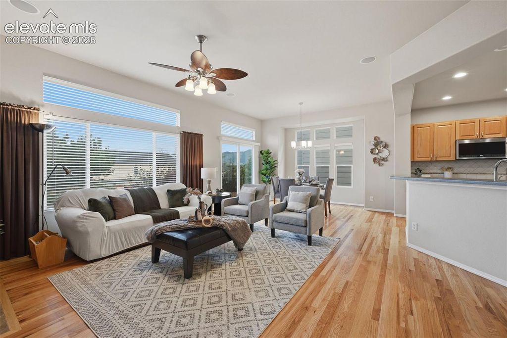 Image 4 of property listing at 249 Homeland Court, Colorado Springs, CO 80921