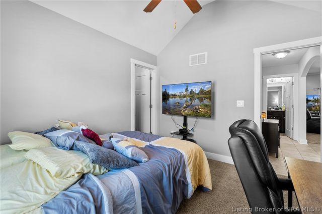 5609 Buckthorne Drive, Jeffersonville, IN 47130