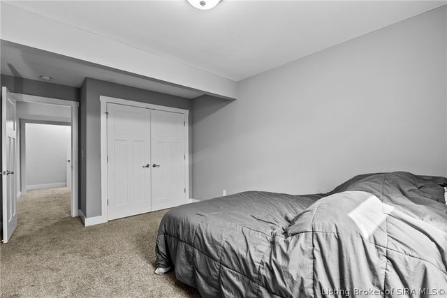 5609 Buckthorne Drive, Jeffersonville, IN 47130