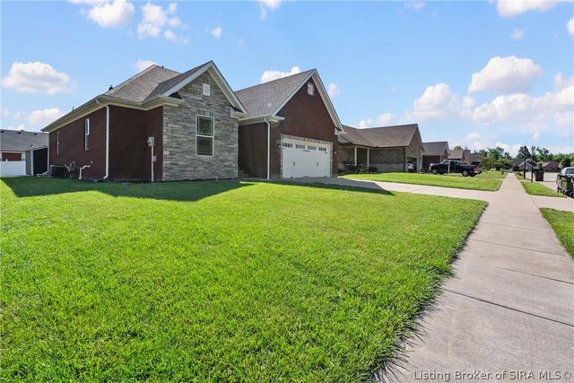 5609 Buckthorne Drive, Jeffersonville, IN 47130
