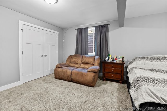 5609 Buckthorne Drive, Jeffersonville, IN 47130
