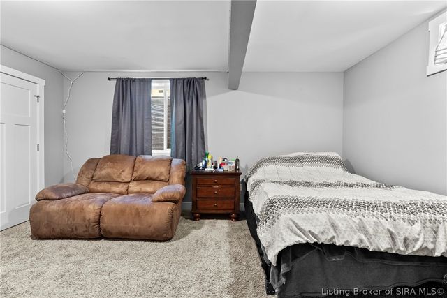 5609 Buckthorne Drive, Jeffersonville, IN 47130