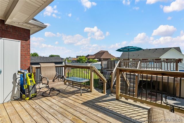 5609 Buckthorne Drive, Jeffersonville, IN 47130