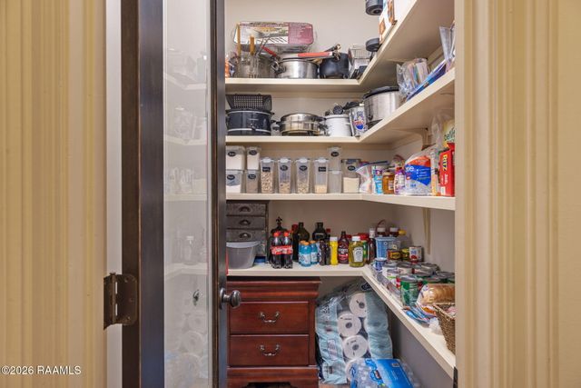 201 Dustin Circle, Broussard, LA 70518