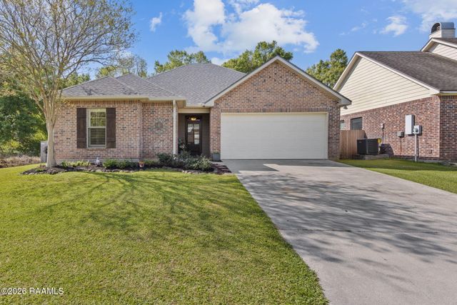 201 Dustin Circle, Broussard, LA 70518