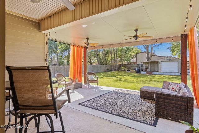 201 Dustin Circle, Broussard, LA 70518