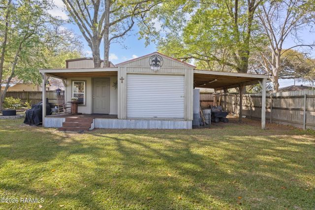 201 Dustin Circle, Broussard, LA 70518