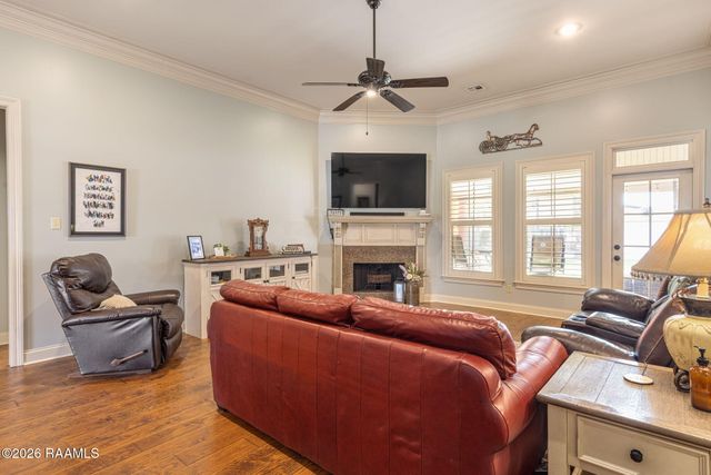 201 Dustin Circle, Broussard, LA 70518