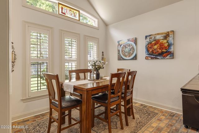 201 Dustin Circle, Broussard, LA 70518