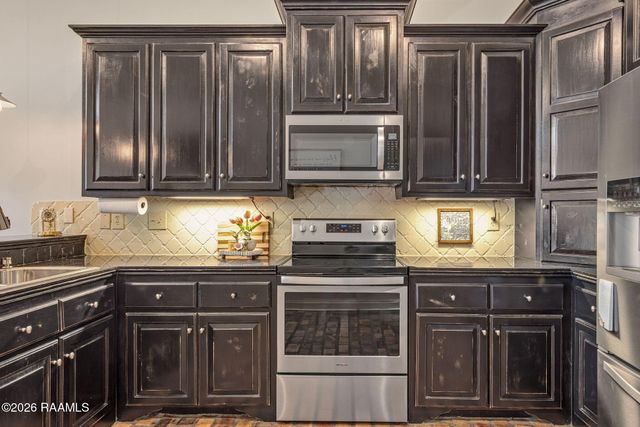 201 Dustin Circle, Broussard, LA 70518