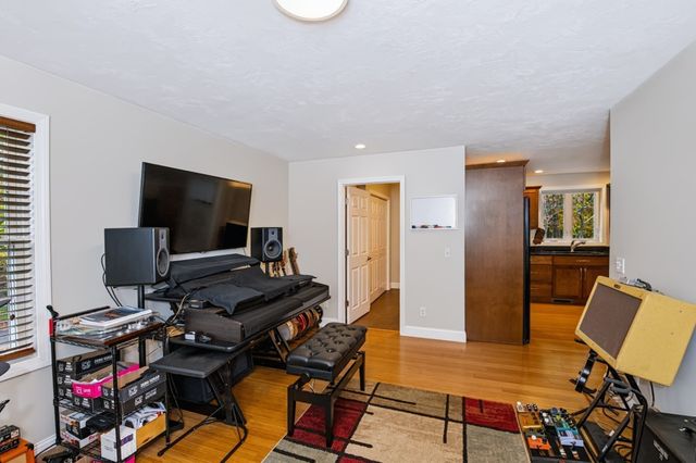 54 Lower Gore Road, Webster, MA 01570