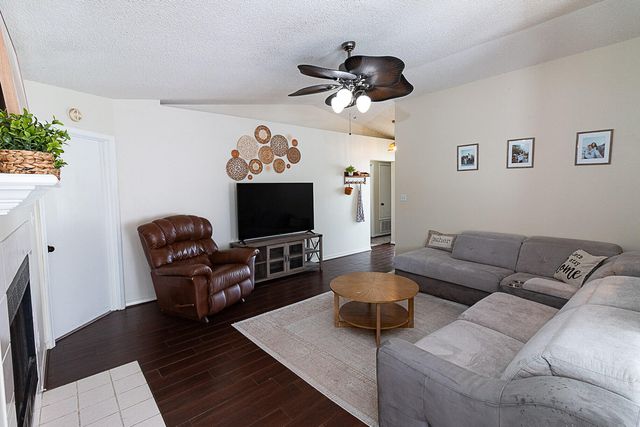 46 Stowe Road, Mary Esther, FL 32569