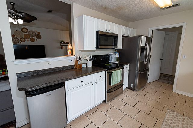 46 Stowe Road, Mary Esther, FL 32569