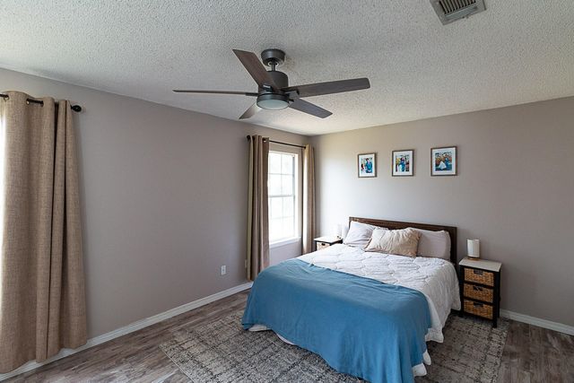 46 Stowe Road, Mary Esther, FL 32569