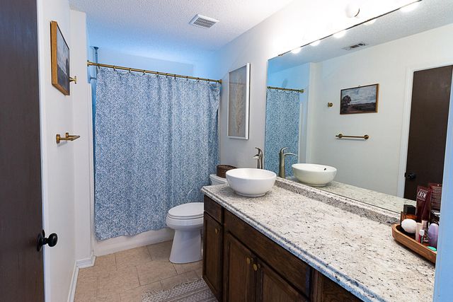 46 Stowe Road, Mary Esther, FL 32569