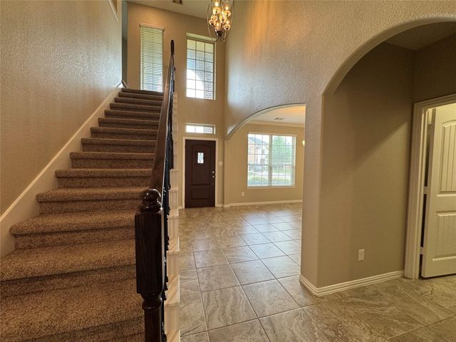 718 S Chamfer Way, Crosby, TX 77532