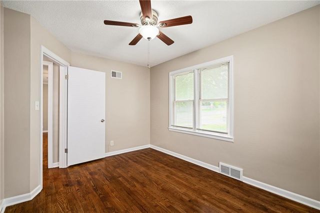11102 W 69TH Terrace, Shawnee, KS 66203