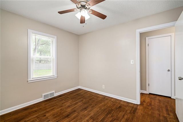 11102 W 69TH Terrace, Shawnee, KS 66203