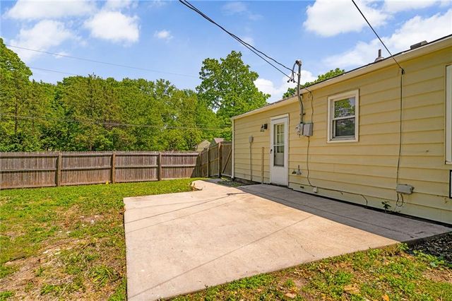 11102 W 69TH Terrace, Shawnee, KS 66203