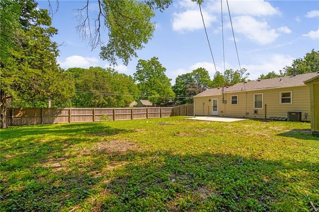 11102 W 69TH Terrace, Shawnee, KS 66203