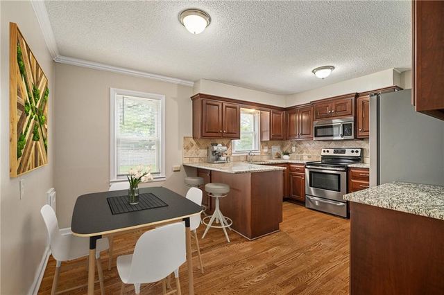 11102 W 69TH Terrace, Shawnee, KS 66203
