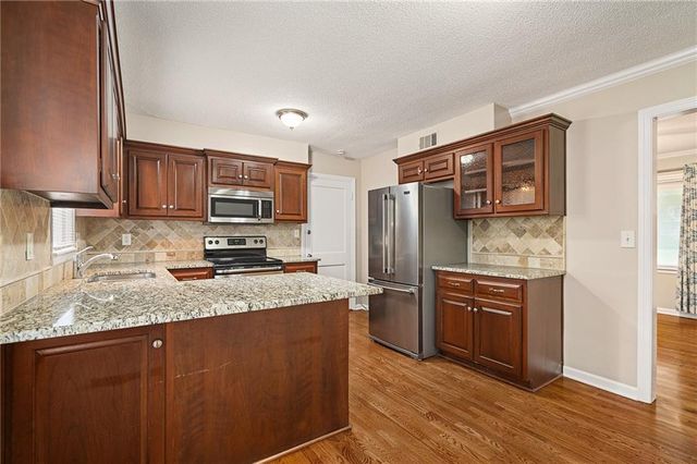 11102 W 69TH Terrace, Shawnee, KS 66203