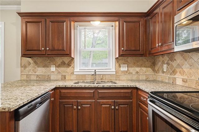 11102 W 69TH Terrace, Shawnee, KS 66203