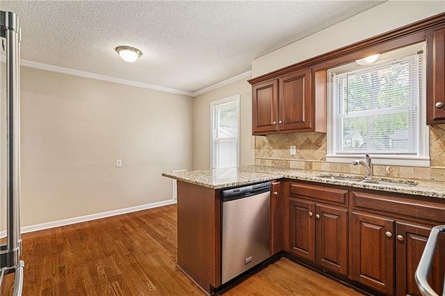 11102 W 69TH Terrace, Shawnee, KS 66203