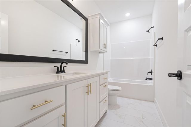 6806 SW Basswood Avenue, Bentonville, AR 72713