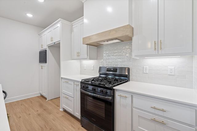 6806 SW Basswood Avenue, Bentonville, AR 72713