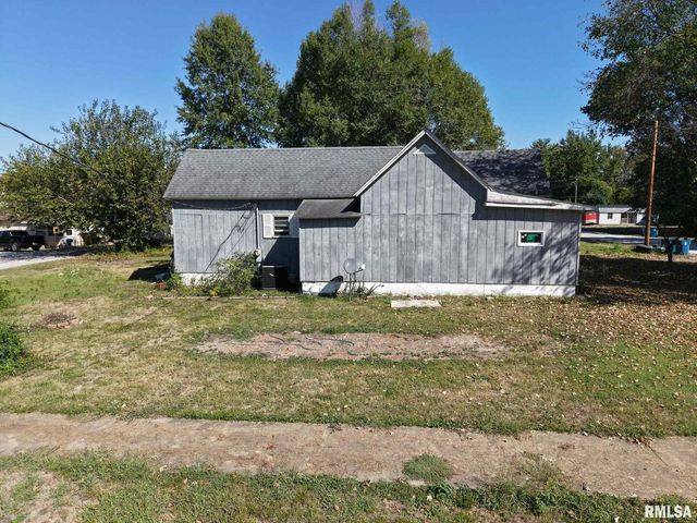215 McFall Street, Benton, IL 62812