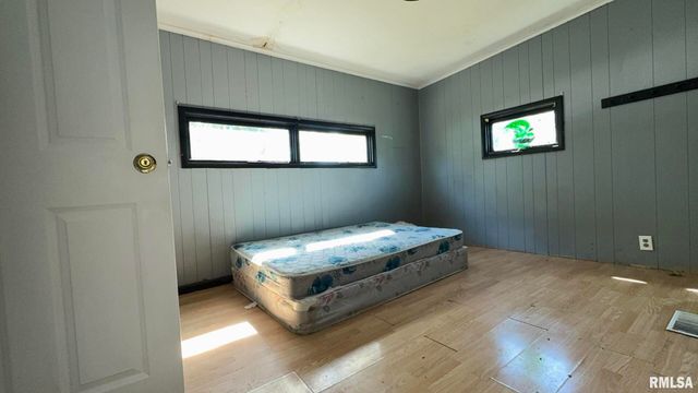 215 McFall Street, Benton, IL 62812